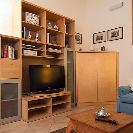 Elegant Apartment In Sant'Ambrogio Милан Экстерьер фото